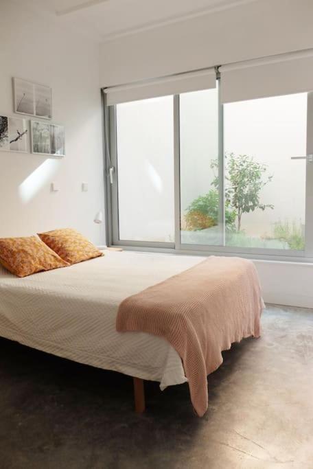 Design Apartment Near City Center, Cool Popular Neighborhood Севилья Экстерьер фото
